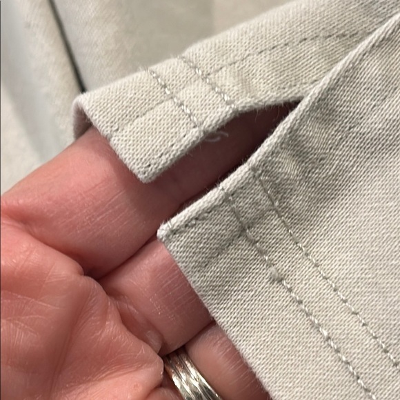 HUE Hi-Rise Ultra Soft Denim Capri Legging - Picture 7 of 13